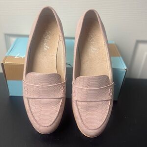 Life Stride Pink Textured Loafers for Women